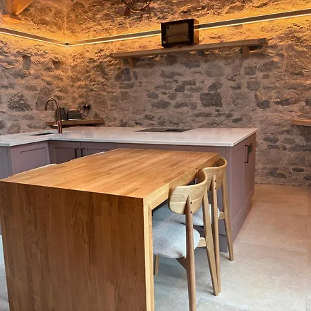Neds Barn غالواي